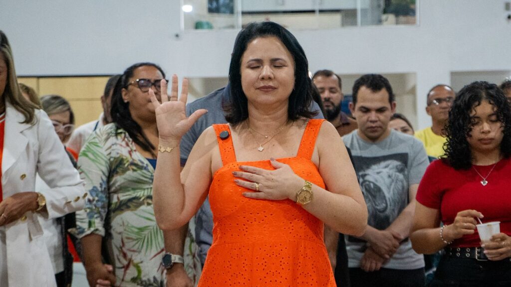 1000097785-2-1024x576 Maria Yvelônia -Fé Evangélica que se transforma em ação e Assistência Social