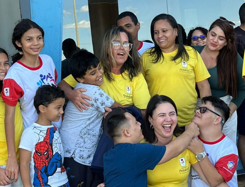 1000097786-1024x780 Maria Yvelônia -Fé Evangélica que se transforma em ação e Assistência Social