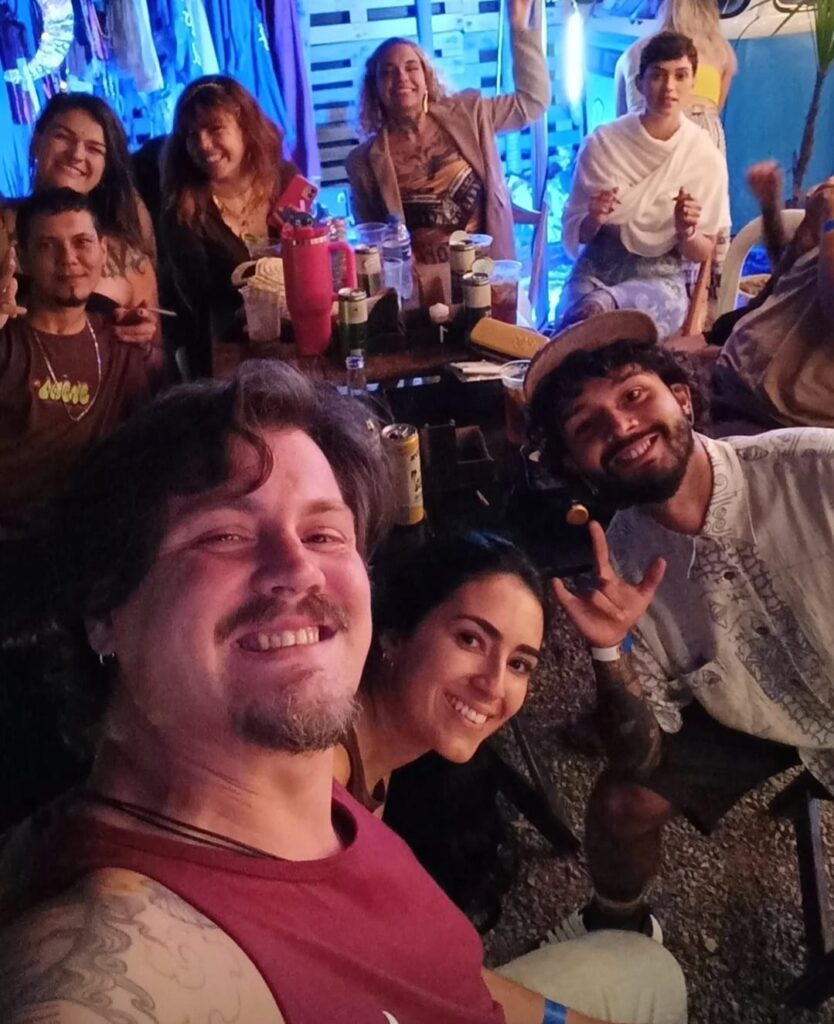 artistas-1-834x1024 Sarau dos Artistas celebra união, diversidade e identidade cultural em Valparaíso de Goiás e região