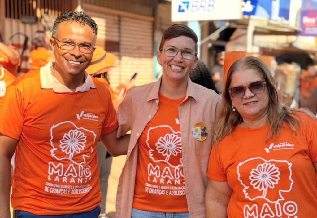 Maria-Rita-e-vereadores-1024x703 Caminhada “Faça Bonito” mobiliza Valparaíso de Goiás em defesa da infância e marca engajamento da Educação e do governo municipal