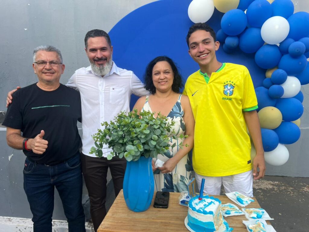 GABRIEL-E-ALCEU-GOMES-1024x768 Aniversário de Alceu Gomes mobiliza multidão e reúne lideranças políticas em Valparaíso de Goiás
