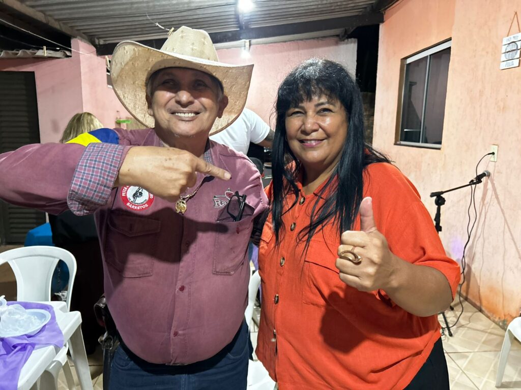 cida-moura-4-1024x768 Cida Moura é uma Mulher de garra, voz e ternura que uniu amigos e família para comemorar o seu aniversário