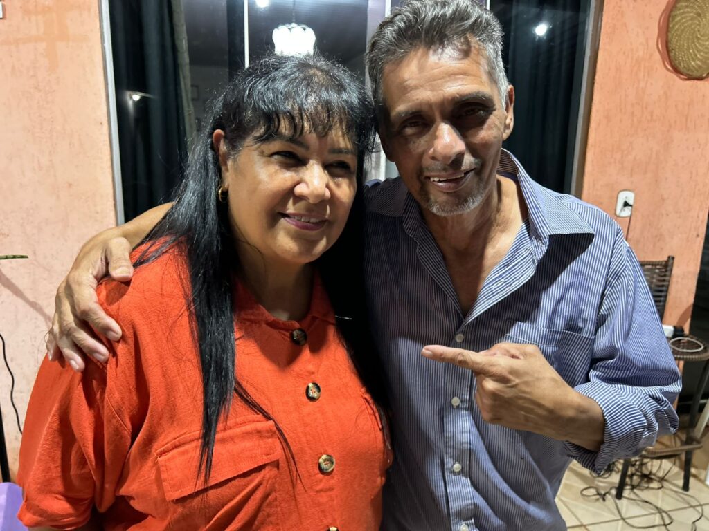 cida-moura-5-1024x768 Cida Moura é uma Mulher de garra, voz e ternura que uniu amigos e família para comemorar o seu aniversário