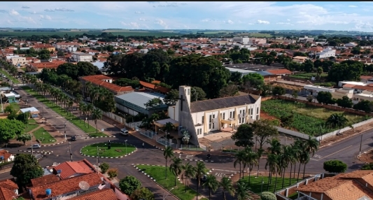 Captura-de-tela_29-7-2026_16331_gemini.google.com_ TURISMO REGIONAL - Morrinhos conquista Brasília e o Entorno com sua história, seus pomares e o famoso sorvete de Goiás